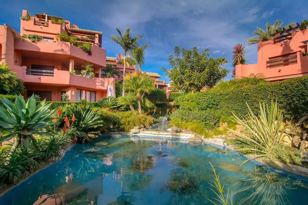 First Line Menara Beach Apartment Estepona