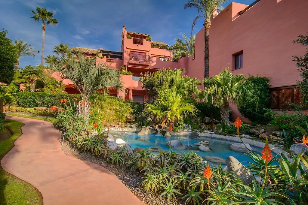 First Line Menara Beach Apartment Estepona