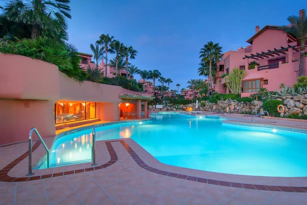 First Line Menara Beach Apartment Estepona
