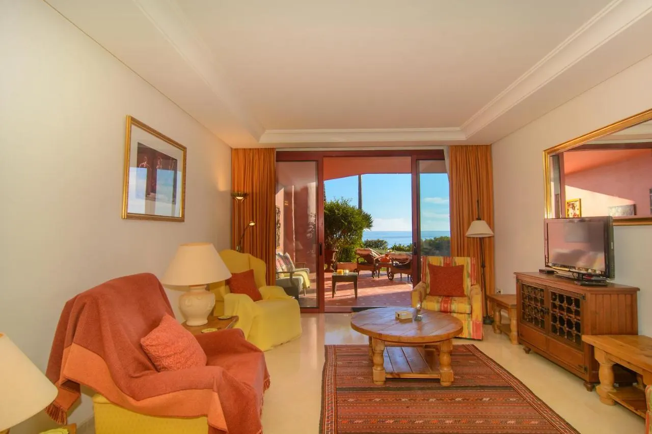 First Line Menara Beach Apartment Estepona